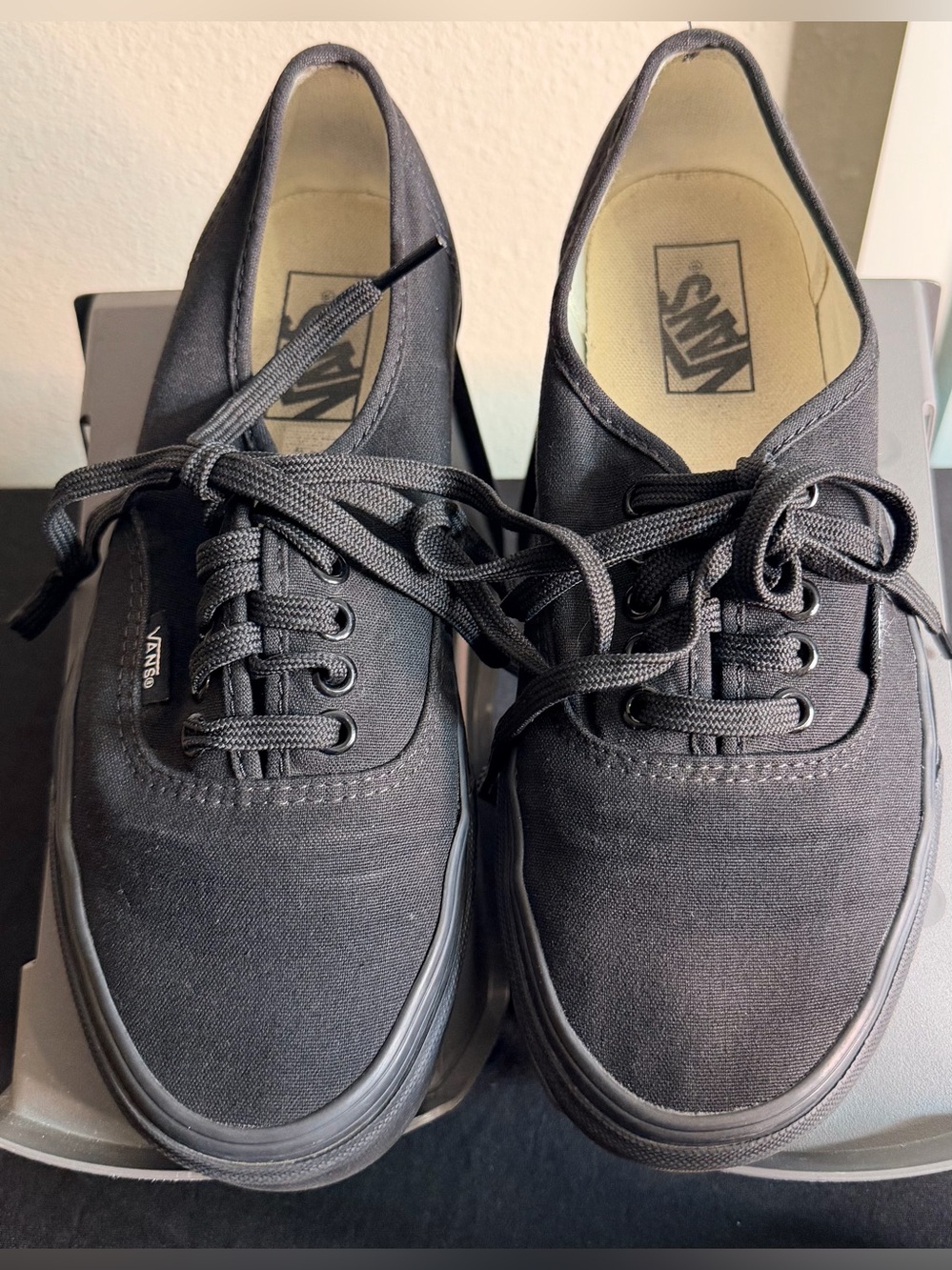 Vans Era Black On Black Classic Sneakers Canvas Women Size 9 Men’s Size 7.5
